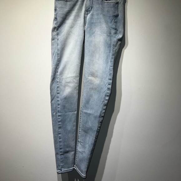Pale blue height waisted skinny jeans. No rips - Picture 2 of 4